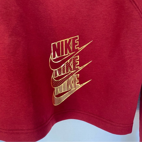 Nike “MWT” Crop Hoodie Half Zip  Long Sleeve, Color Red, Size Medium - Picture 4 of 5
